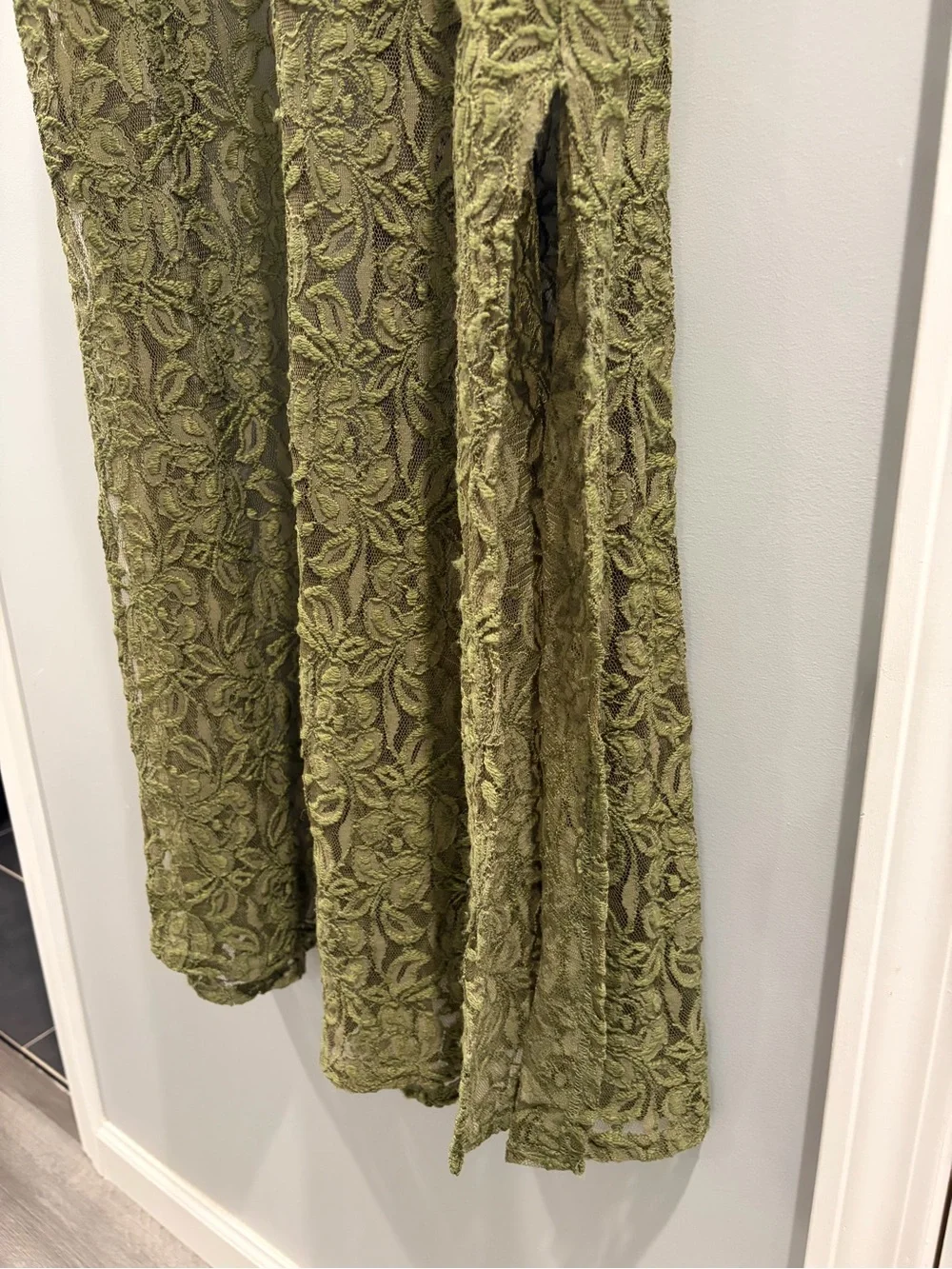 LULAROE Boho Olive Green Lace Overlay Vest Duster Size Medium - Picture 3 of 6